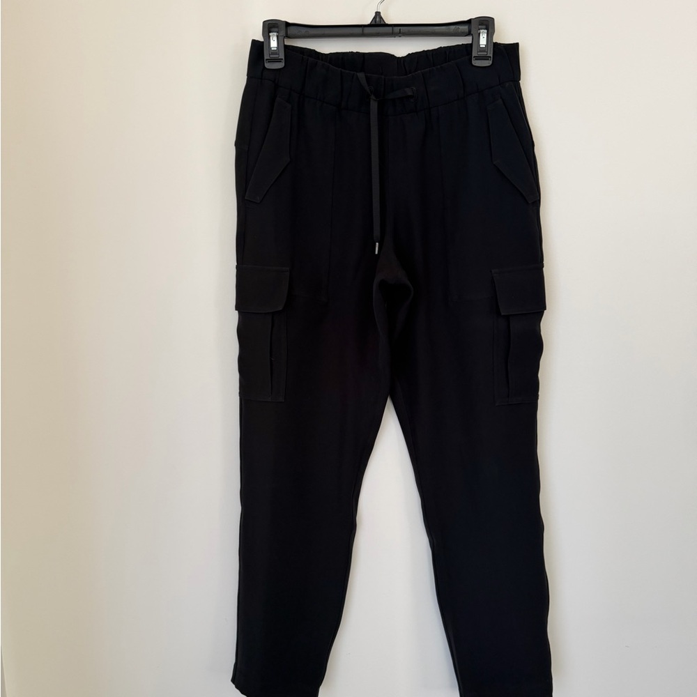 Women’s Lululemon joggers